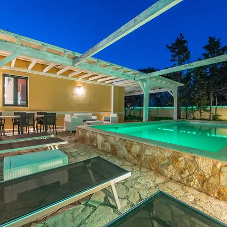 Ete * Pizzo (Salento)